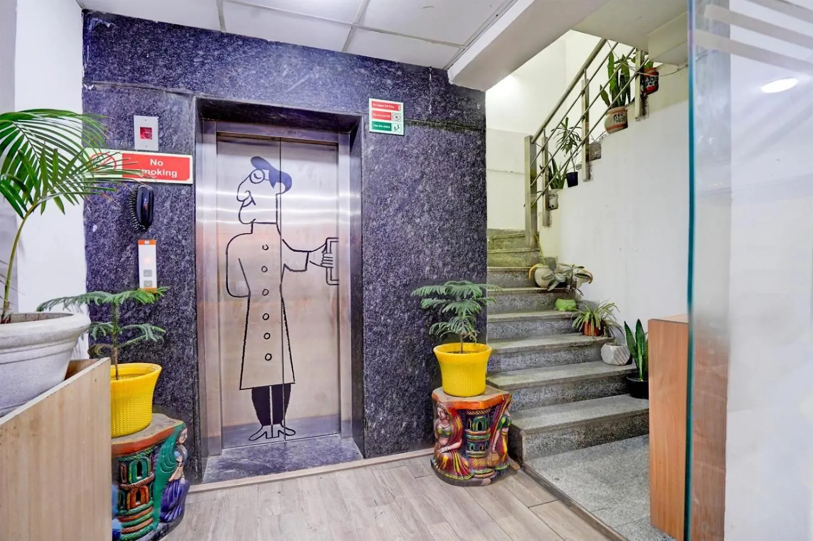 Hotel Rj New Delhi 4*,  India