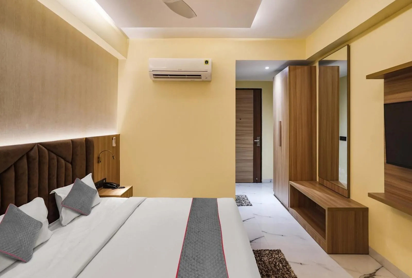 Hotel Rj New Delhi 4*,  India